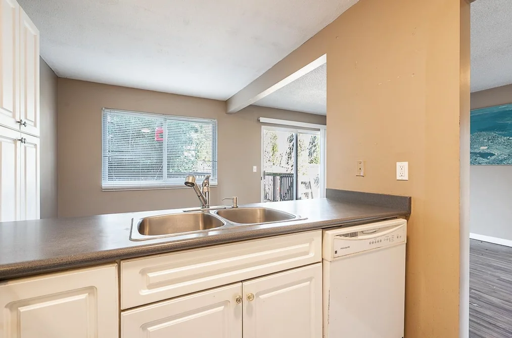 13127 Balloch Drive, Surrey, BC - Half Duplex for Sale - Photo 14 of 39 13127 Balloch Drive, Surrey, BC - Half Duplex for Sale - Photo 14 of 39