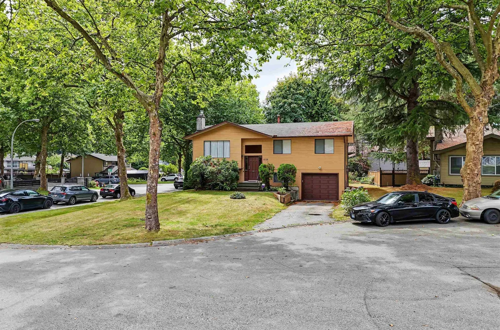 13128 Doone Place, Surrey, BC - MLS: R3163782 - Photo 3 13128 Doone Place, Surrey, BC - MLS: R3163782 - Photo 3