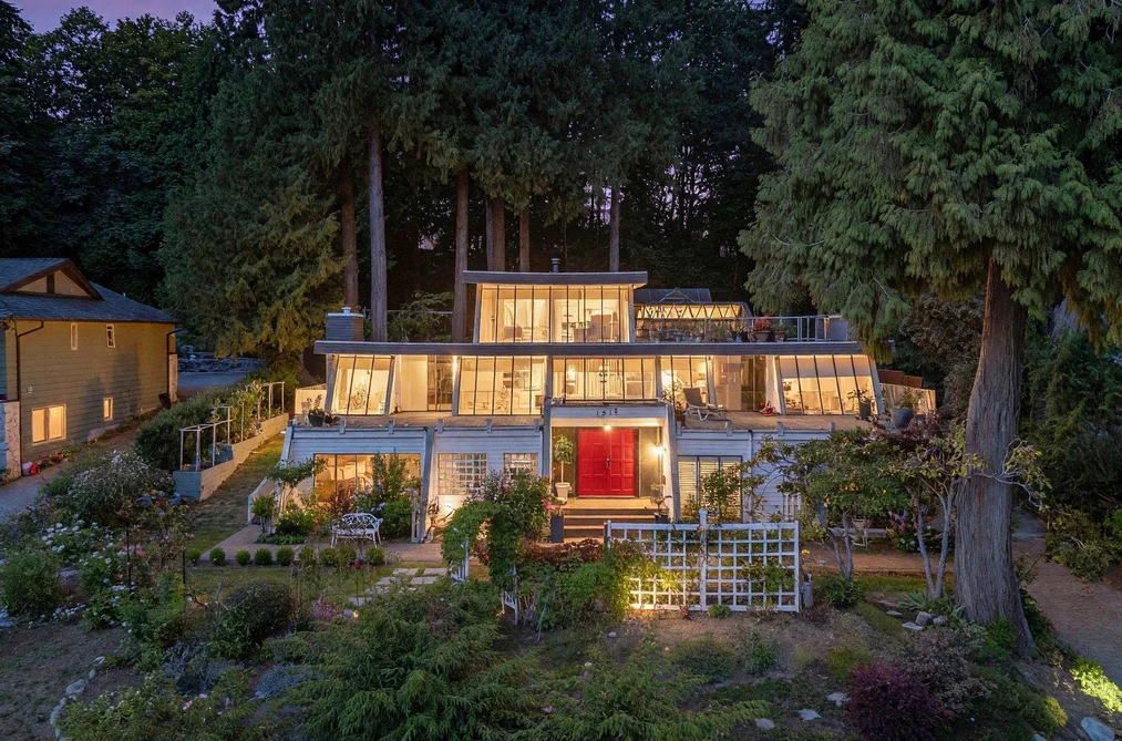 House for sale at 1315 Tyrol Road West Vancouver British Columbia - MLS: R3156275