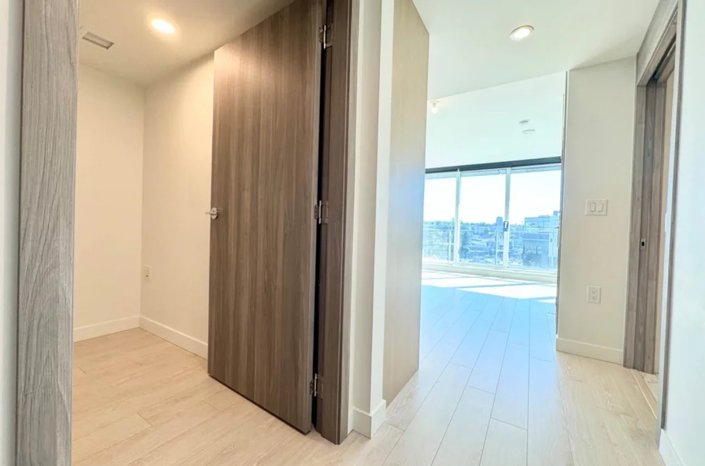 1318 1768 COOK STREET, Vancouver BC V5Y 0N3, Vancouver BC — Residential for Sale - Photo 3