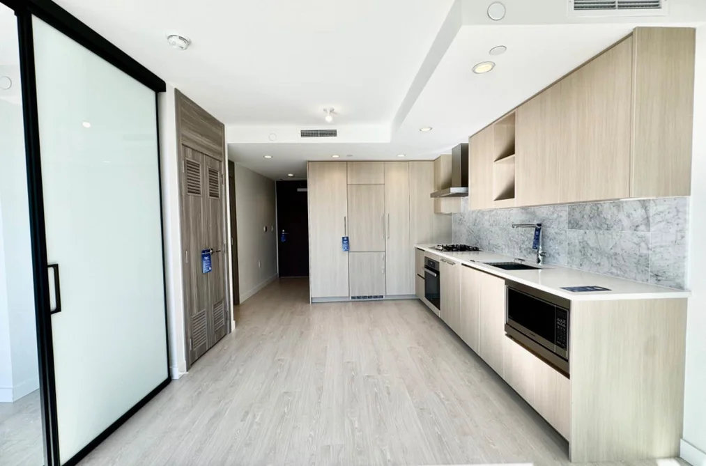 1318 1768 COOK STREET, Vancouver BC V5Y 0N3, Vancouver BC — Residential for Sale - Photo 4