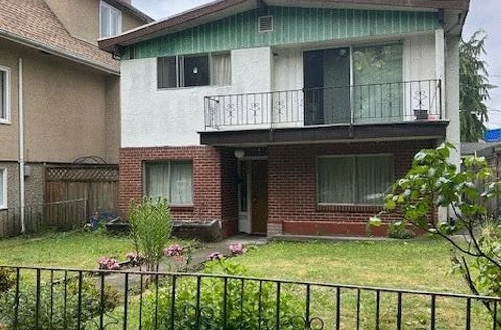 House for sale at 1320 E 11th Avenue Vancouver British Columbia - MLS: R3108405