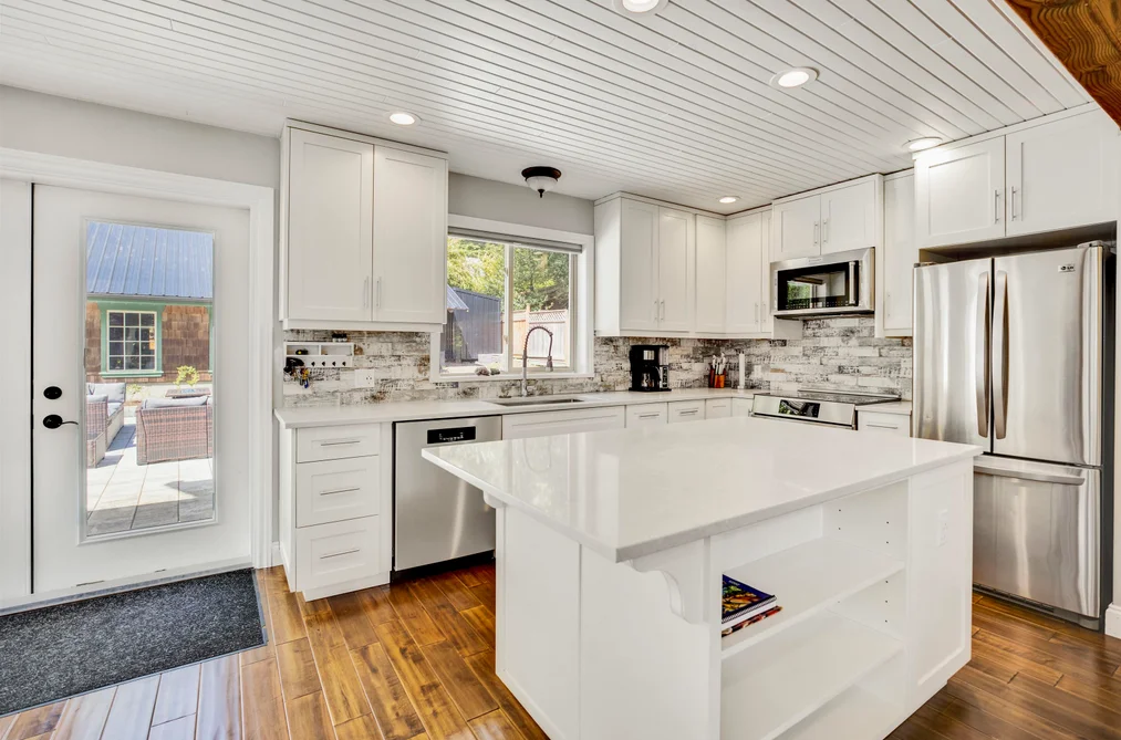 1320 EAGLE CLIFF ROAD, Bowen Island BC V0N 1G1, Bowen Island BC — Residential for Sale - Photo 6