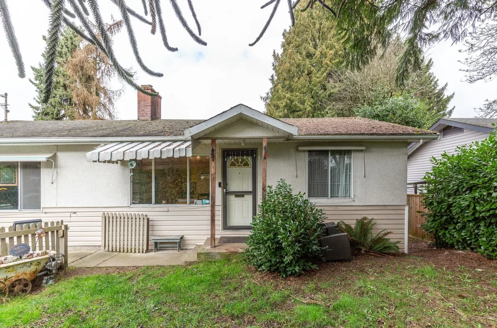 House for sale at 13221 112b Avenue Surrey British Columbia - MLS: R3094200
