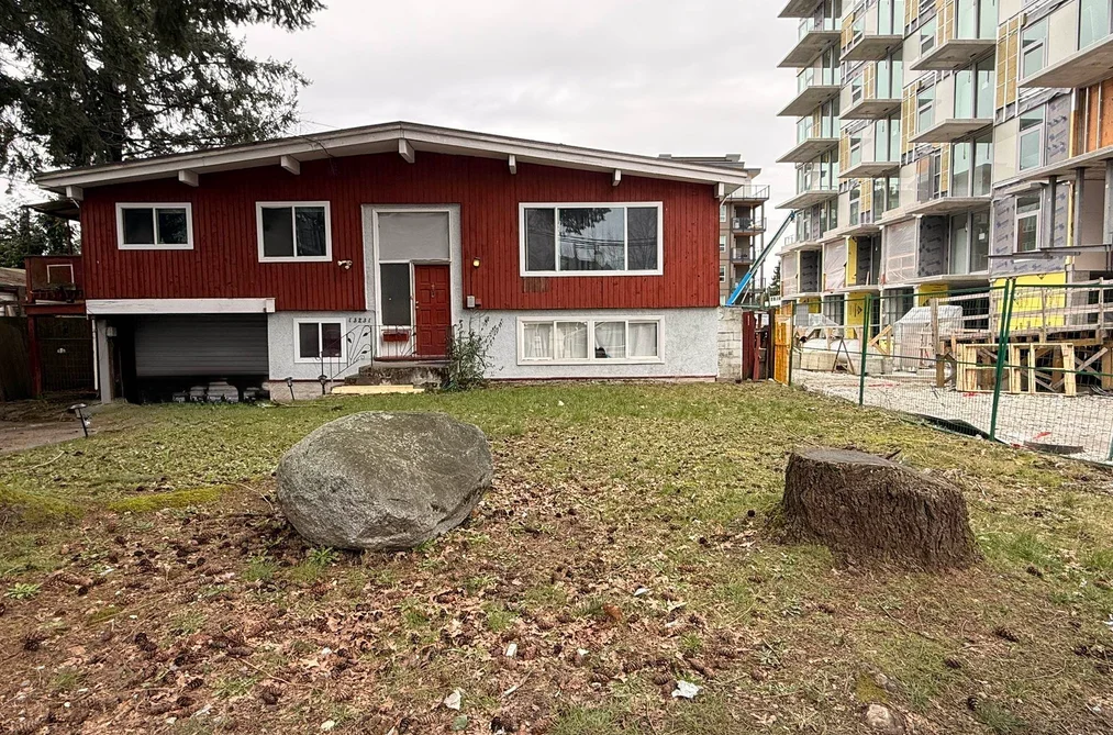 13231 104A AVENUE, Surrey BC V3T 1Y6, Surrey BC — Residential for Sale - Photo 2