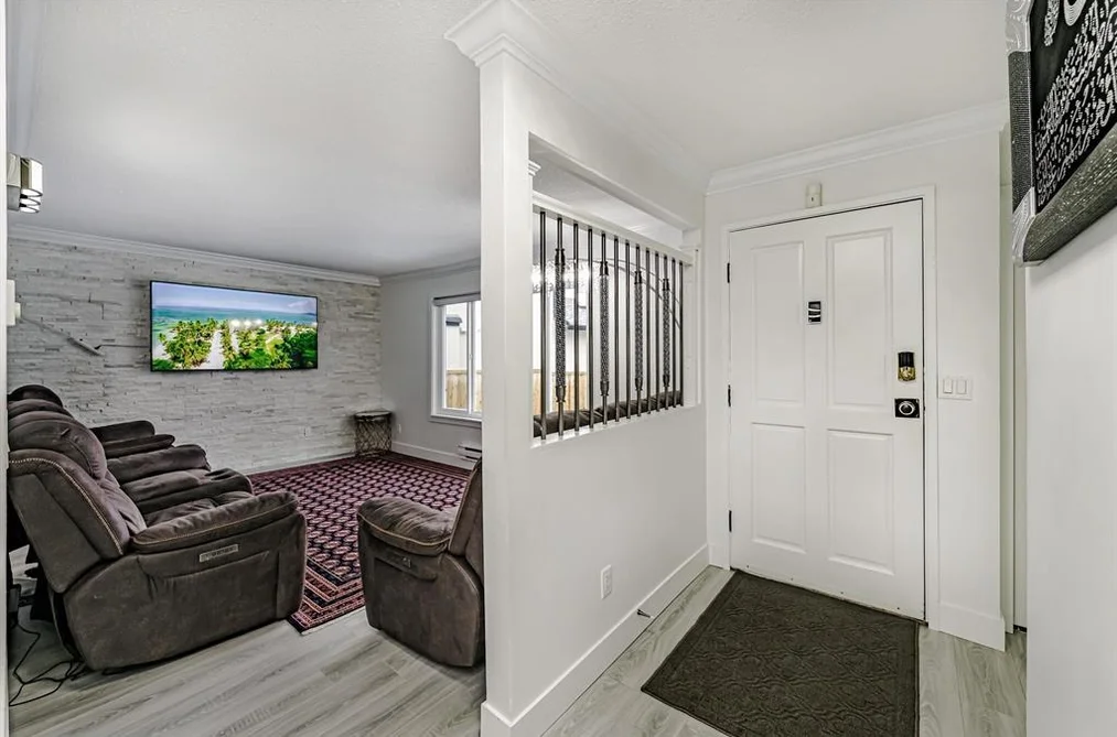 13232 82 AVENUE, Surrey BC V3W 8Z4, Surrey BC — Residential for Sale - Photo 2
