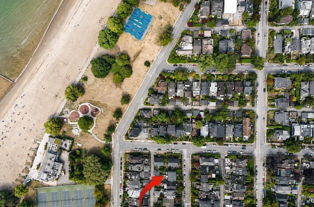 House for sale at 1325/27 Laburnum Street Vancouver British Columbia - MLS: R3158044