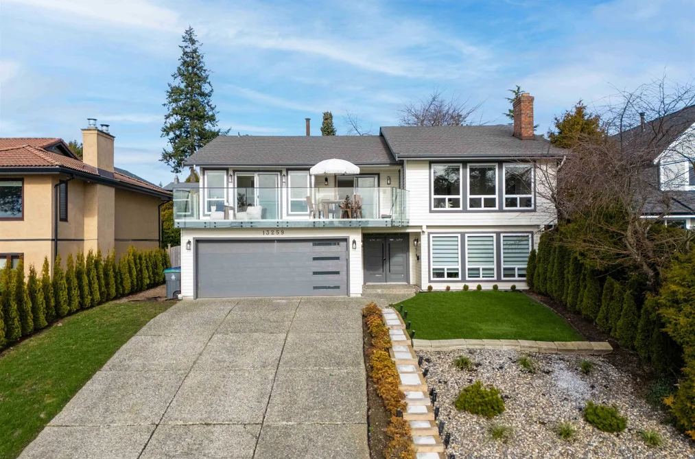 House for sale at 13259 14 Avenue Surrey British Columbia - MLS: R3117212