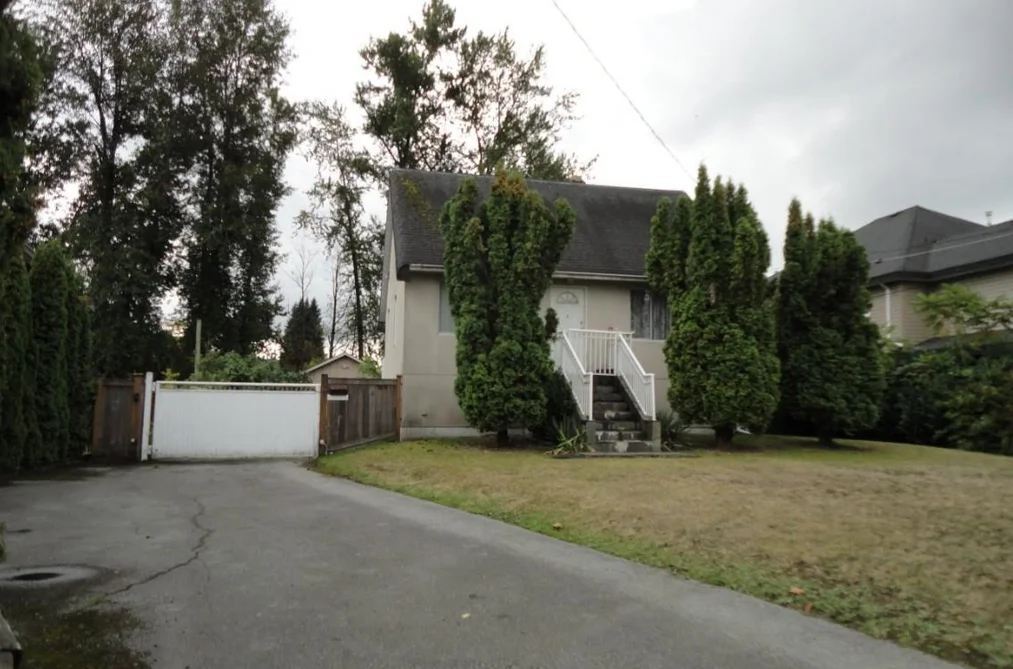 House for sale at 13268 96 Avenue Surrey British Columbia - MLS: R3111902