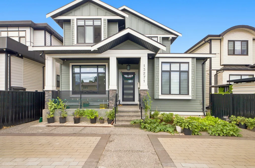 House for sale at 13271 80 Avenue Surrey British Columbia - MLS: R3146937