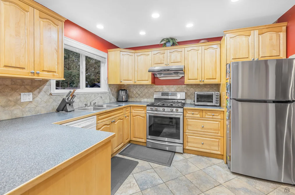 House for sale at 13277 64a Avenue Surrey British Columbia - MLS: R3098949