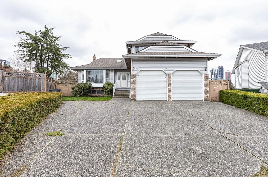 House for sale at 13285 98 Avenue Surrey British Columbia - MLS: R3104775