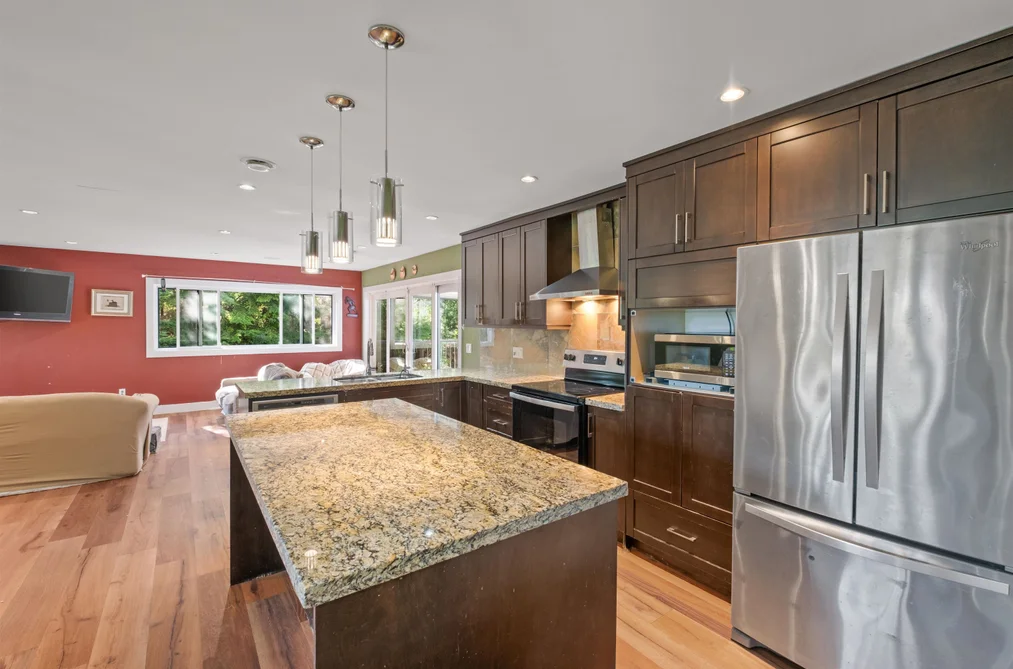 1329 APPIN ROAD, North Vancouver BC V7J 2T4, North Vancouver BC — Residential for Sale - Photo 3