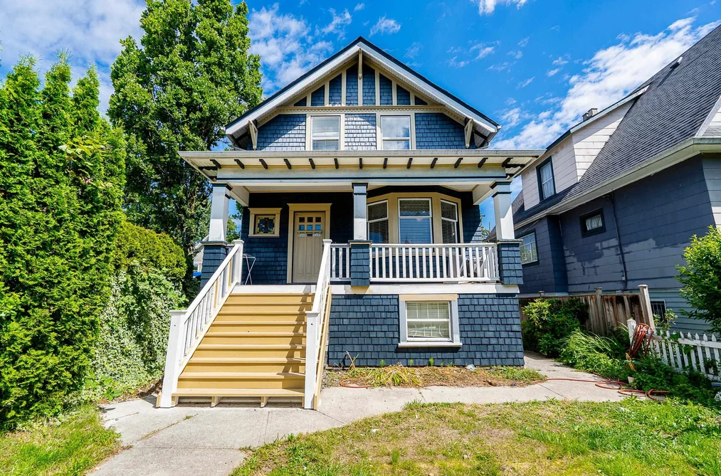 House for sale at 1329 E 12th Avenue Vancouver British Columbia - MLS: R3140055