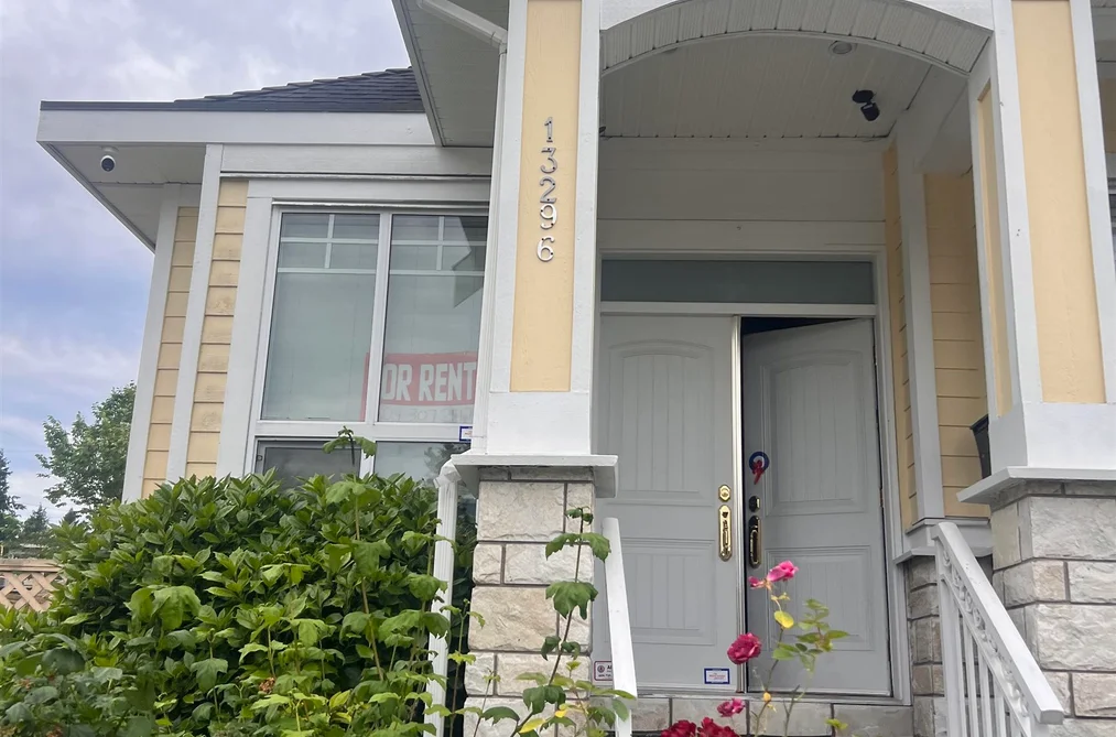 13296 62A AVENUE, Surrey BC V3X 0A9, Surrey BC — Residential for Sale — Photo 2 of 19