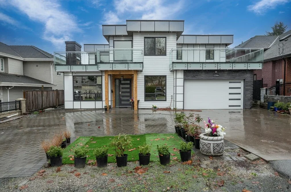 House for sale at 13306 90 Avenue Surrey British Columbia - MLS: R3074683