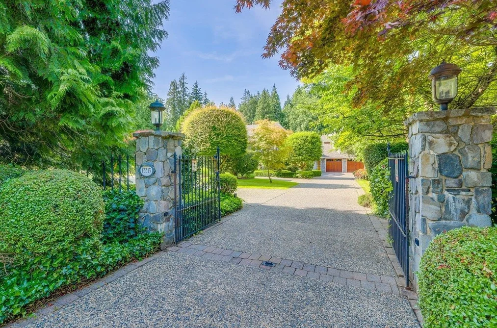13315 25 AVENUE, Surrey BC V4P 1Y6, Surrey BC — Residential for Sale - Photo 2