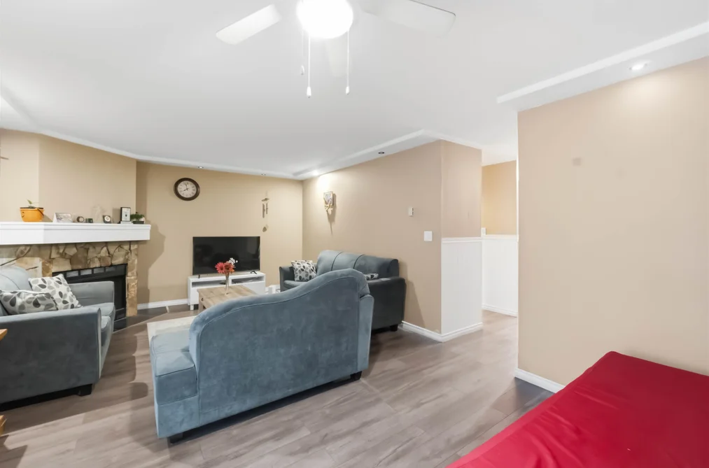 13323 71B AVENUE, Surrey BC V3W 7Z5, Surrey BC — Residential for Sale - Photo 4