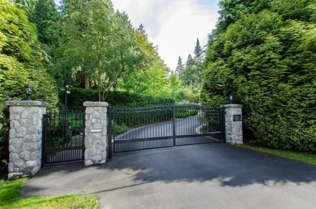 House for sale at 13328 Woodcrest Drive Surrey British Columbia - MLS: R3128987