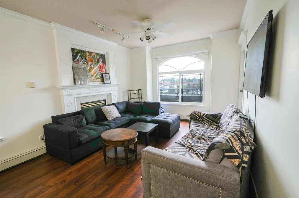 13347 89 Avenue, Surrey, BC - MLS: R3161793 - Photo 3 13347 89 Avenue, Surrey, BC - MLS: R3161793 - Photo 3