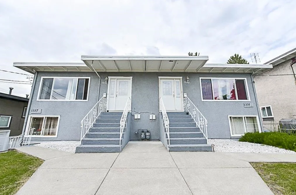 Duplex for sale at 1335 1337 Kamloops Street New Westminster British Columbia - MLS: R3070392