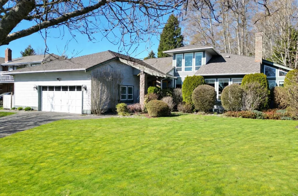 House for sale at 13383 14a Avenue Surrey British Columbia - MLS: R3102502