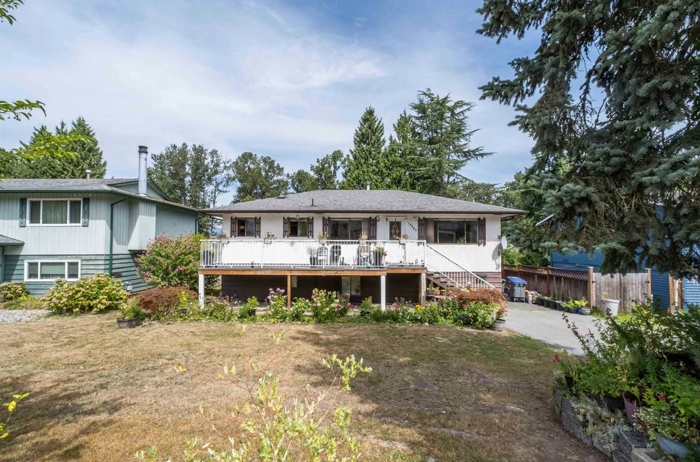 House for sale at 13389 Crestview Drive Surrey British Columbia - MLS: R3161492