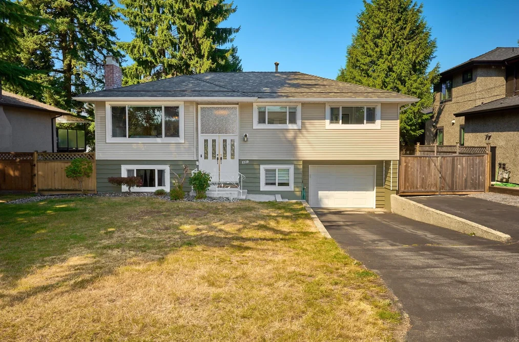 House for sale at 1339 Brisbane Avenue Coquitlam British Columbia - MLS: R3159590