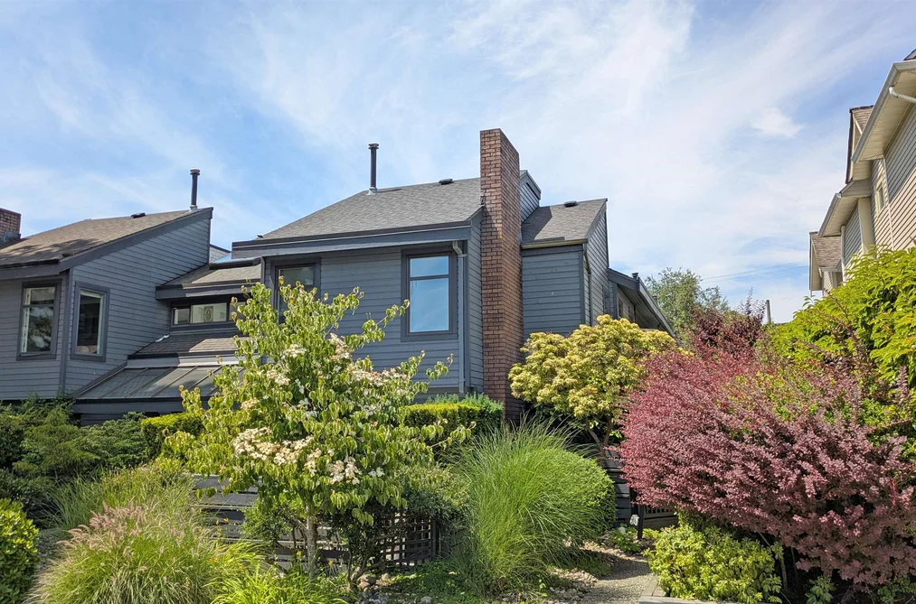 Townhouse for sale at 1339 Chestnut Street Vancouver British Columbia - MLS: R3139627