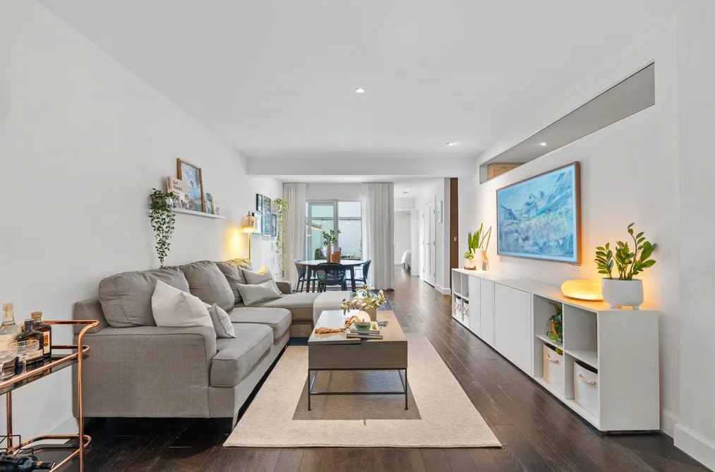 1339 W 8th Ave, Vancouver, BC - MLS: R3172354