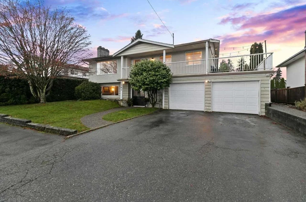 House for sale at 1341 Parker Street White Rock British Columbia - MLS: R3128141