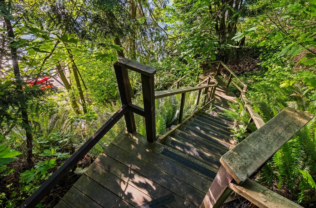 13419 CRESCENT ROAD, Surrey BC V4P 1J5, Surrey BC — Residential for Sale - Photo 2