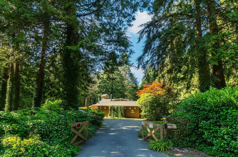 13425 WOODCREST DRIVE, Surrey BC V4P 1W3, Surrey BC — Residential for Sale - Photo 2