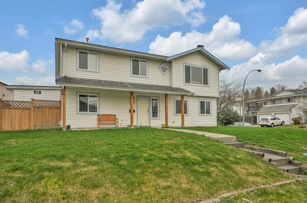 13452 85 AVENUE, Surrey BC V3W 0T8, Surrey BC — Residential for Sale - Photo 2
