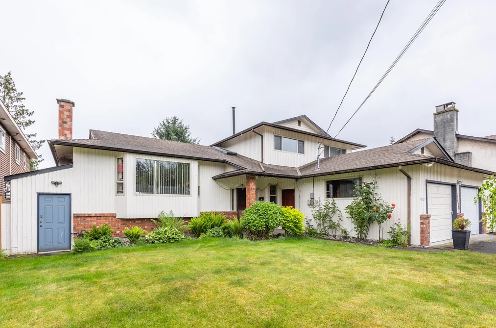 13474 67 AVENUE, Surrey BC V3W 6L9, Surrey BC — Residential for Sale - Photo 2