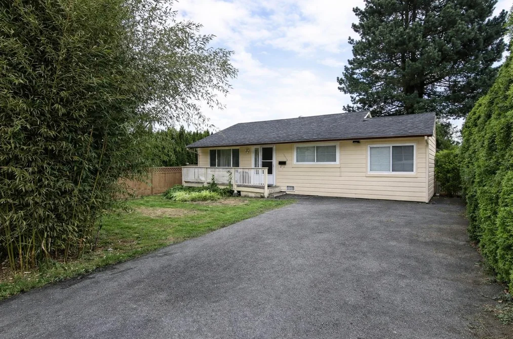 13475 HILTON ROAD, Surrey BC V3R 5J3, Surrey BC — Residential for Sale - Photo 2