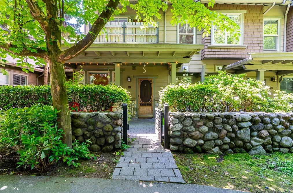 Townhouse for sale at 135 18 Jack Mahony Place New Westminster British Columbia - MLS: R3131385