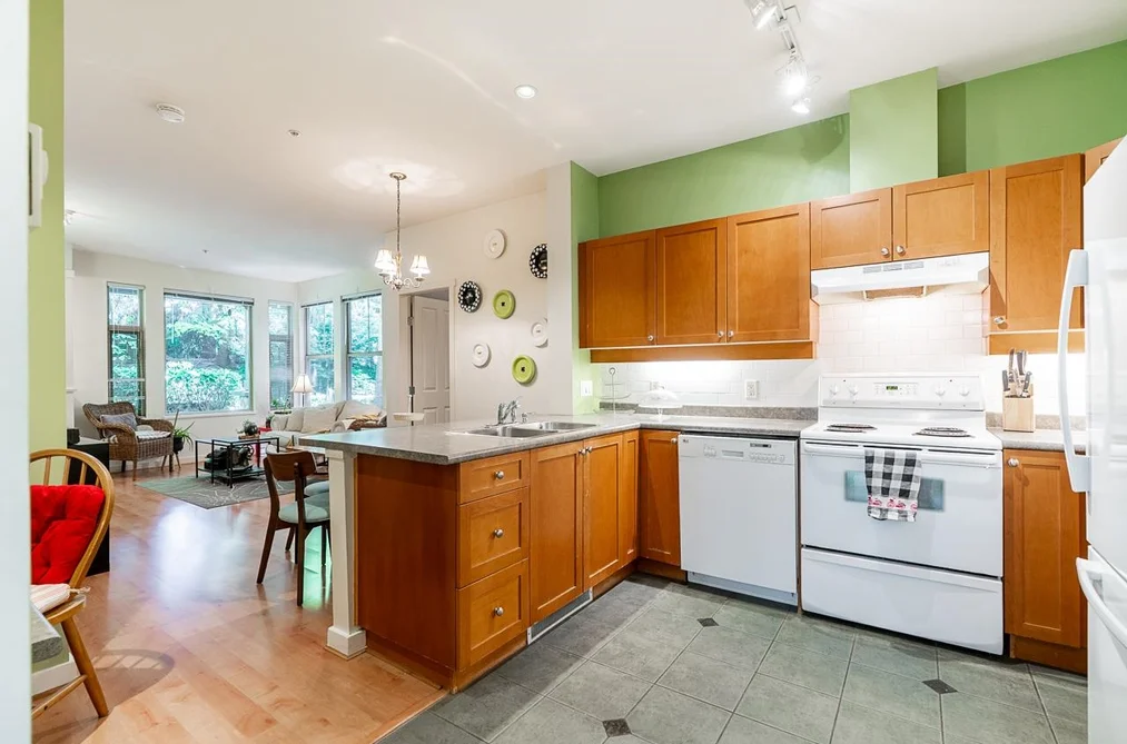 135 18 JACK MAHONY PLACE, New Westminster BC V3L 5V8, New Westminster BC — Residential for Sale - Photo 2