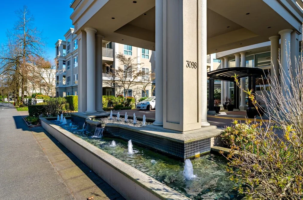 Condo for sale at 135 3098 Guildford Way Coquitlam British Columbia - MLS: R3114459