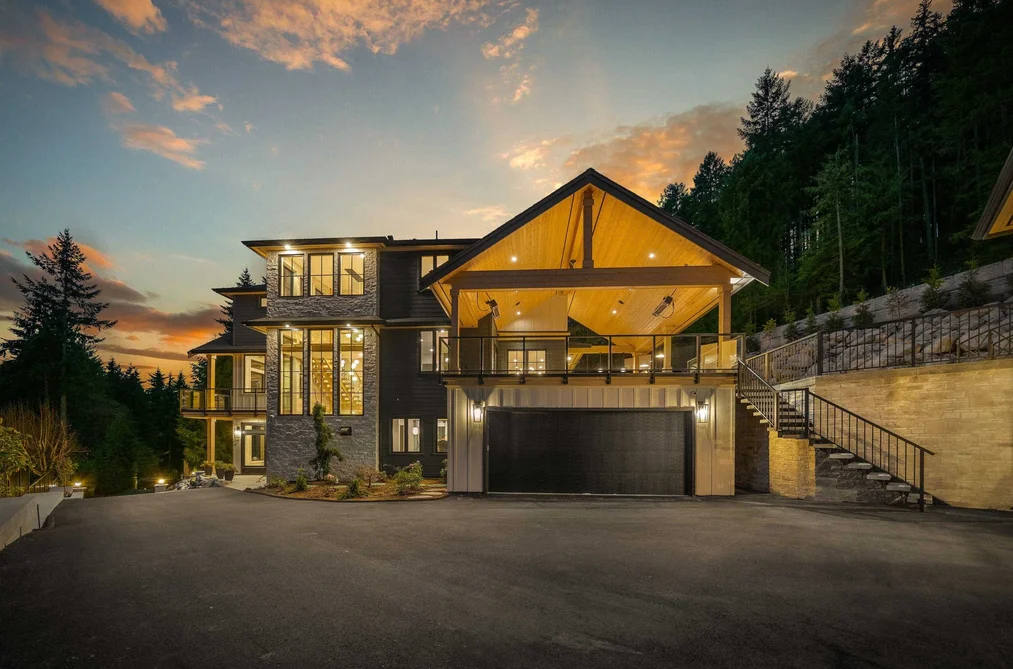 House for sale at 135 Oak Court Anmore British Columbia - MLS: R3105458