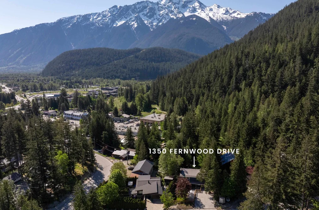 House for sale at 1350 Fernwood Drive Pemberton British Columbia - MLS: R3121156