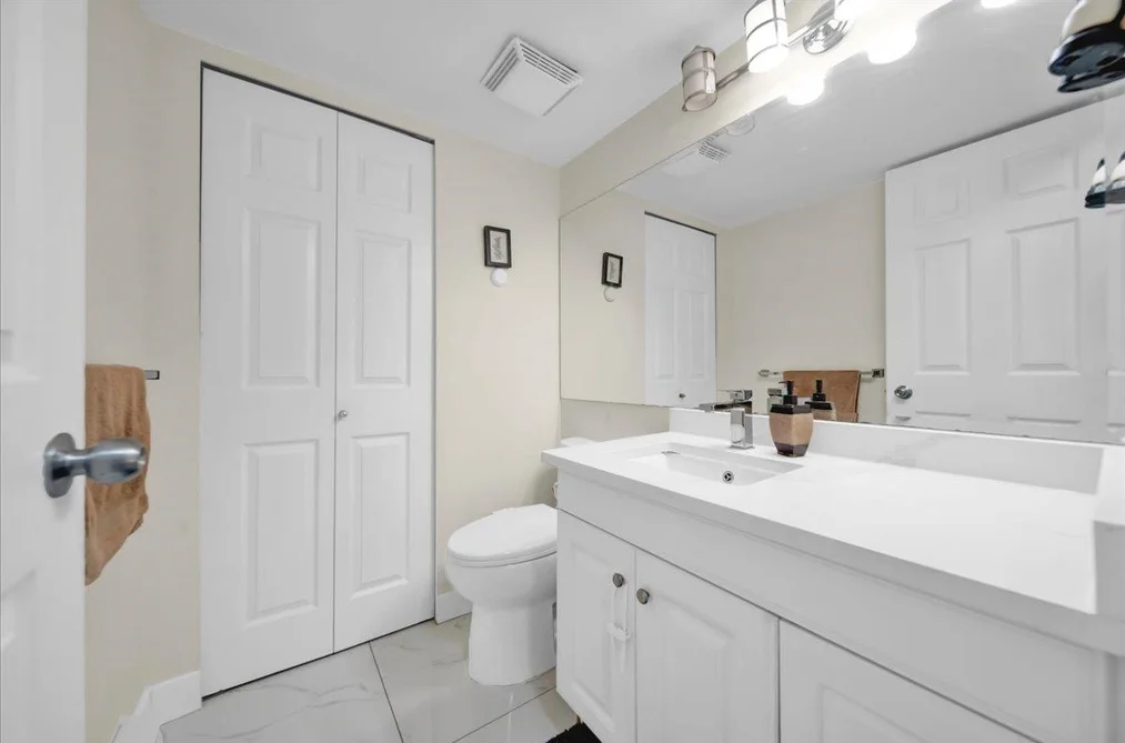 13504 79A AVENUE, Surrey BC V3W 2Z2, Surrey BC — Residential for Sale — Photo 7 of 40