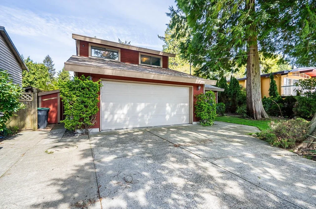 House for sale at 13519 15 Avenue Surrey British Columbia - MLS: R3114852