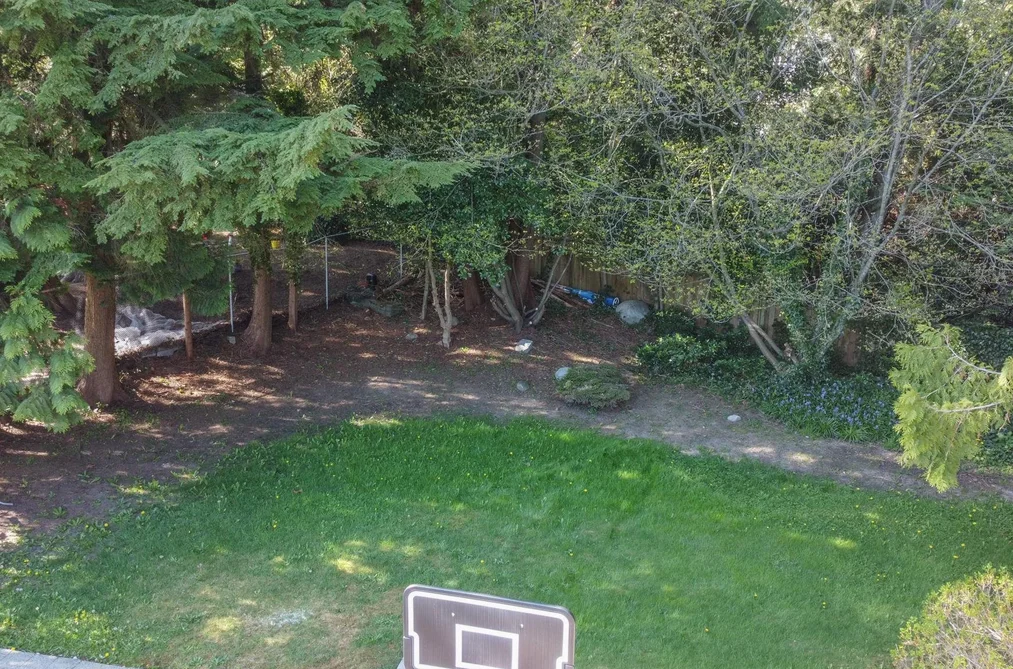 1352 E 16TH STREET, North Vancouver BC V7J 1L4, North Vancouver BC — Residential for Sale - Photo 6