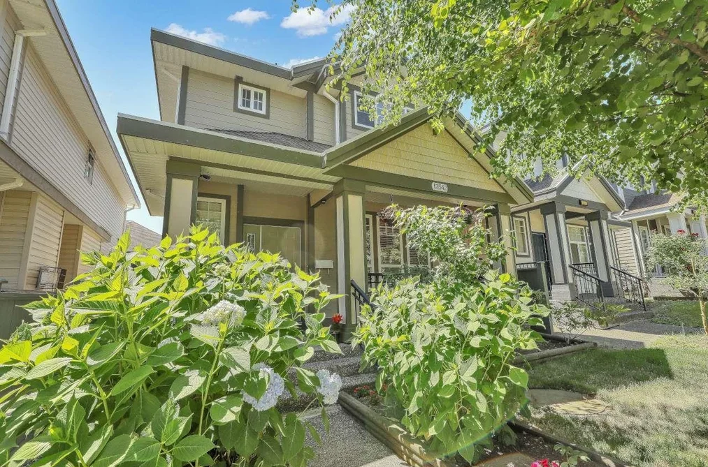 House for sale at 13542 80a Avenue Surrey British Columbia - MLS: R3139233