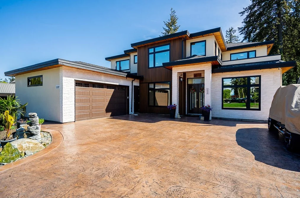 House for sale at 13548 58a Avenue Surrey British Columbia - MLS: R3121772