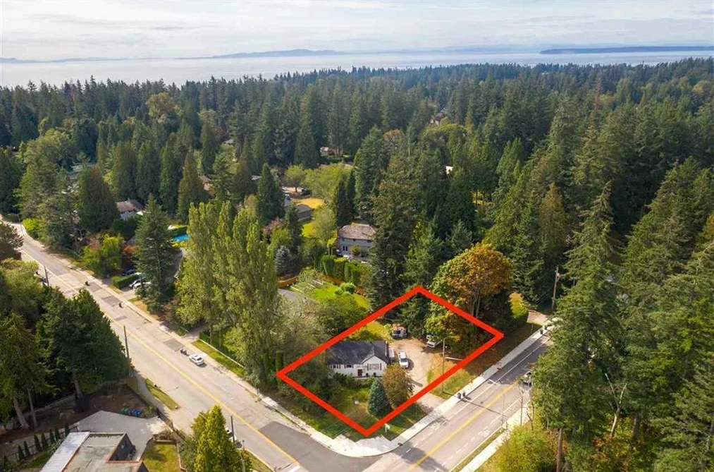 13590 20 AVENUE, Surrey BC V4A 1Z6, Surrey BC — Residential for Sale - Photo 3