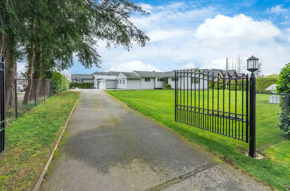 1361 200 STREET, Langley BC V2Z 1W5, Langley BC — Residential for Sale - Photo 2