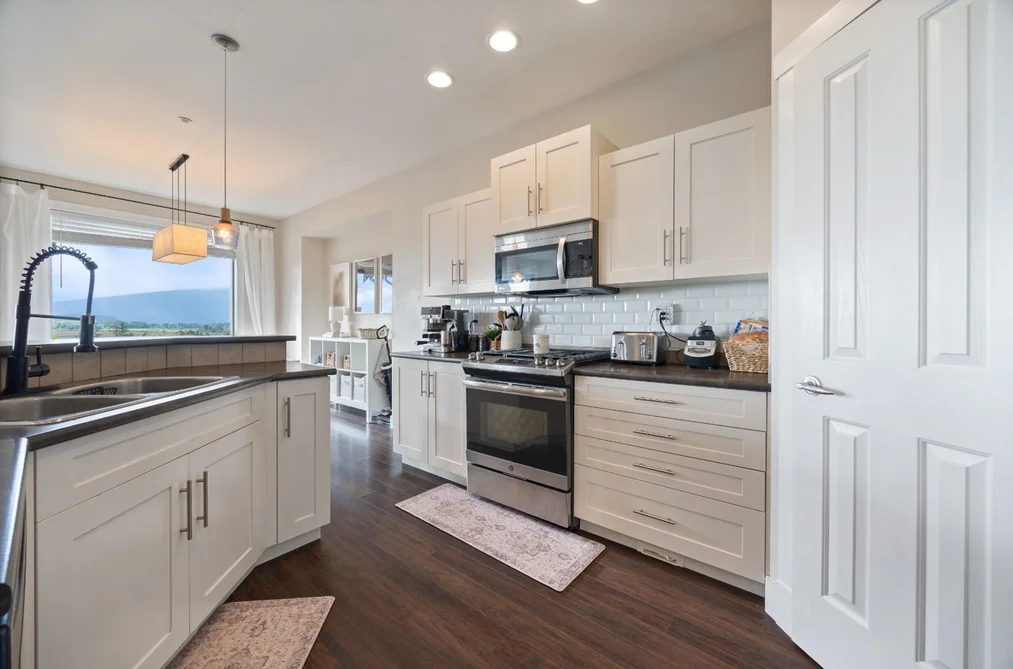 13679 BLAKE LOOP, Maple Ridge BC V4R 0B3, Maple Ridge BC — Residential for Sale - Photo 2