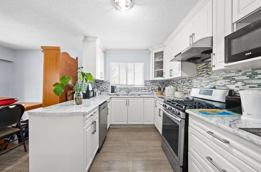 13687 112 AVENUE, Surrey BC V3R 2G4, Surrey BC — Residential for Sale - Photo 6
